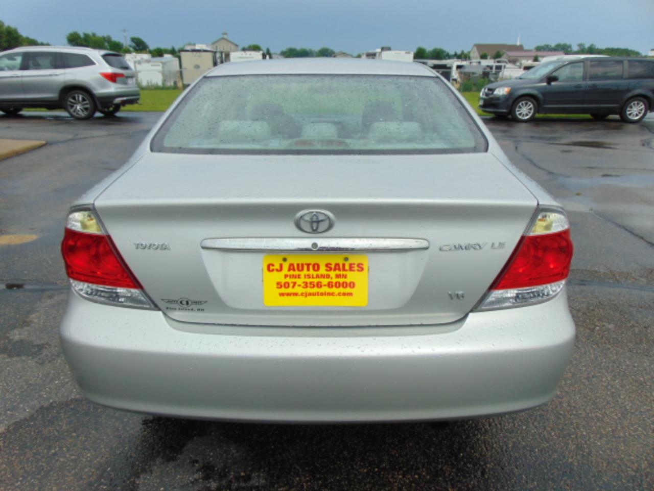 Toyota Camry LE V6 2005