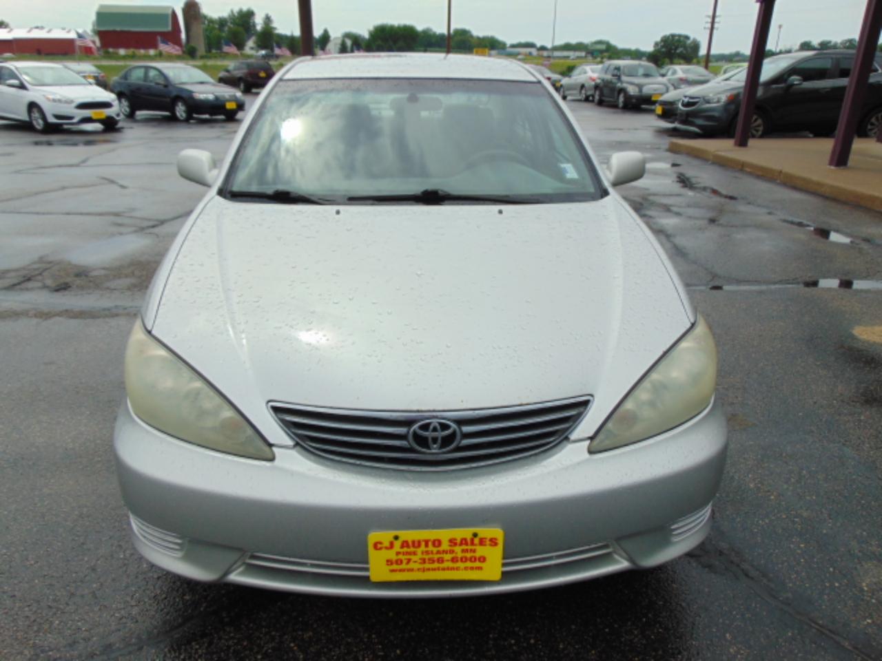 Toyota Camry LE V6 2005