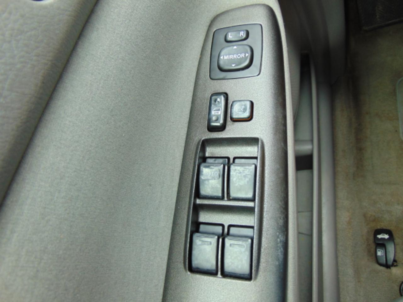 Toyota Camry LE V6 2005