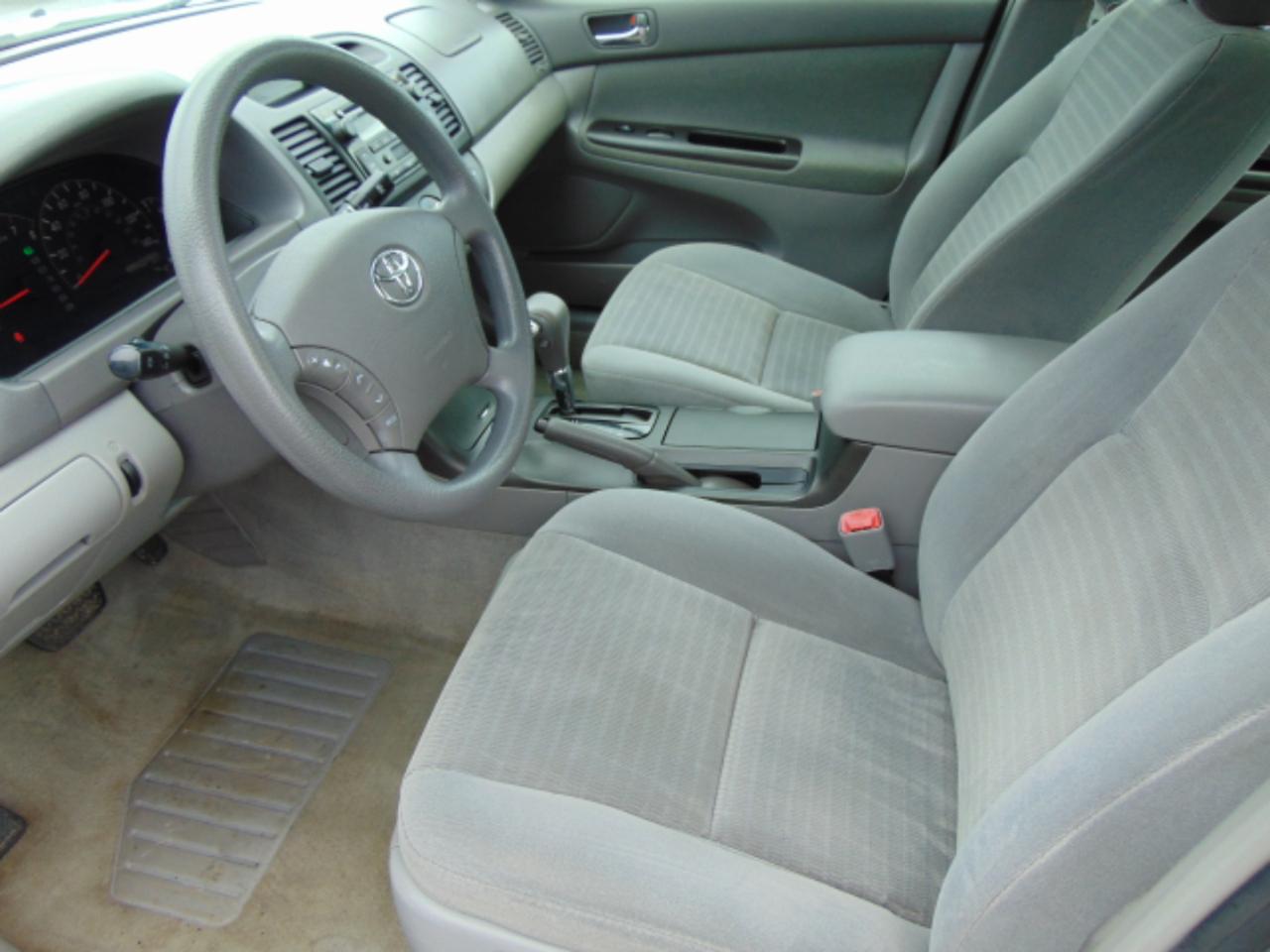 Toyota Camry LE V6 2005