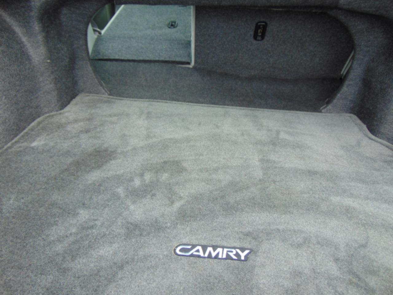 Toyota Camry LE V6 2005
