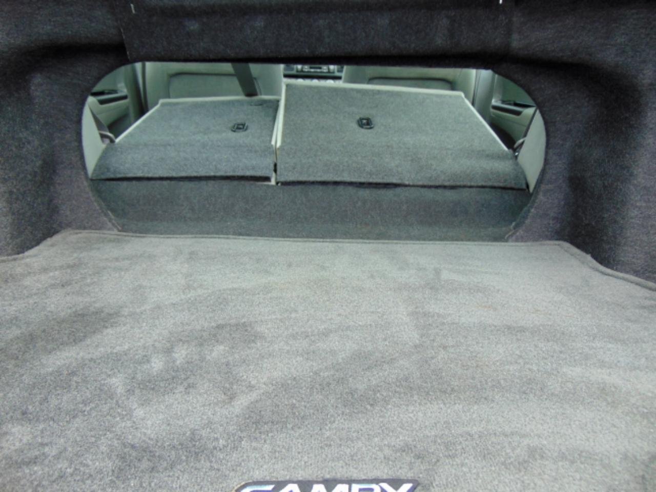 Toyota Camry LE V6 2005