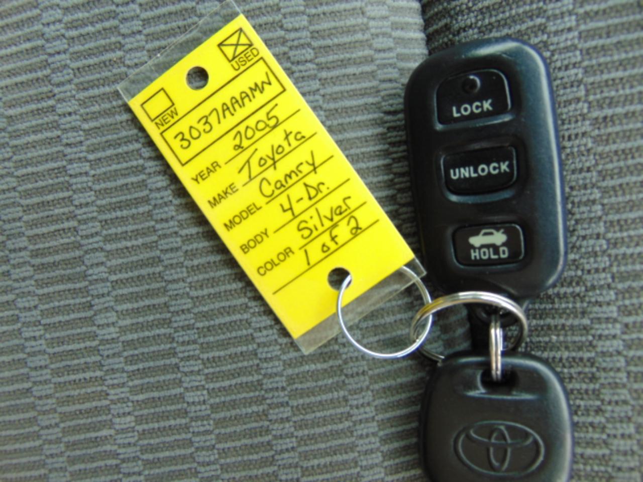 Toyota Camry LE V6 2005