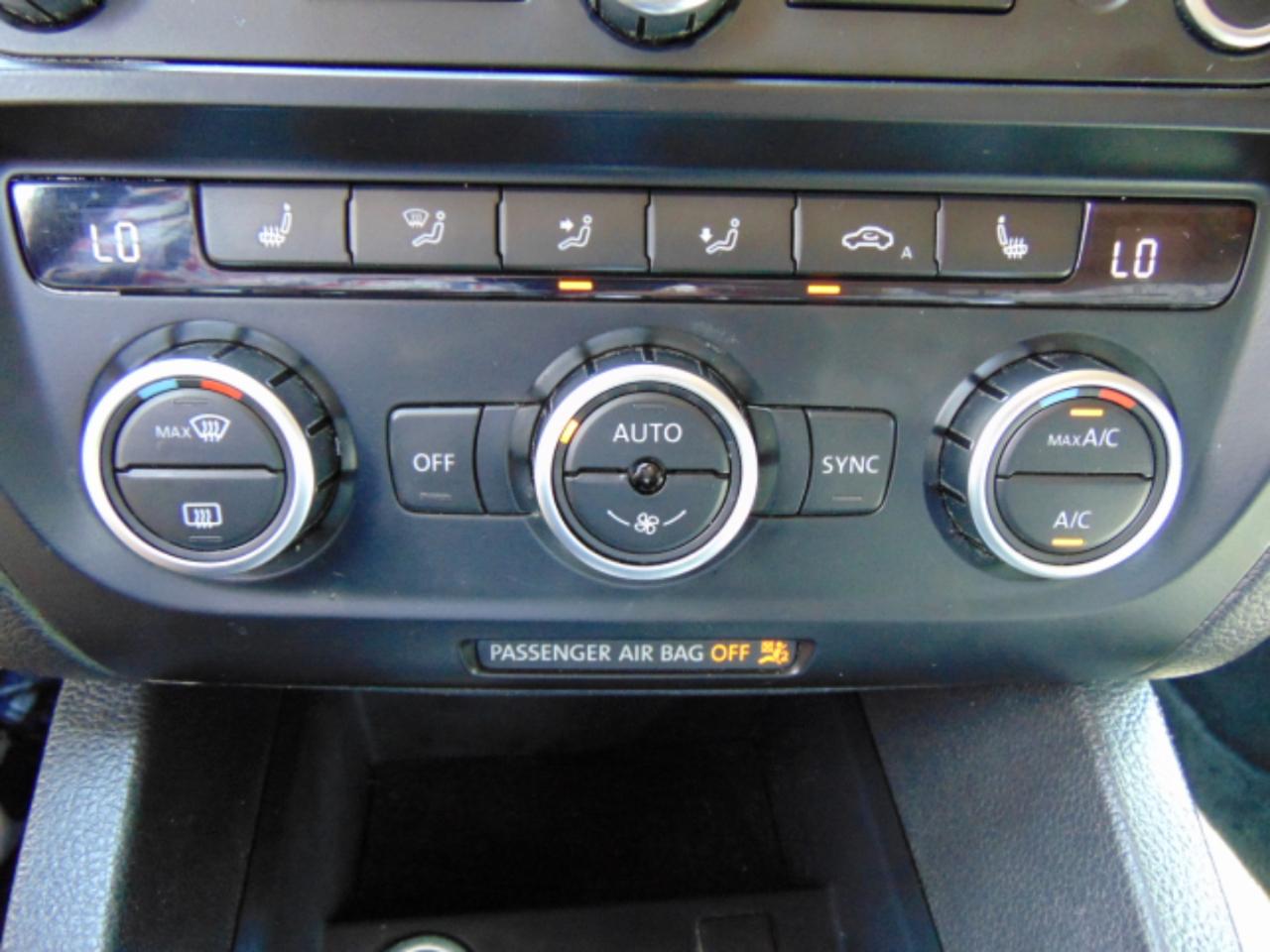 Volkswagen Jetta Hybrid Base 2013