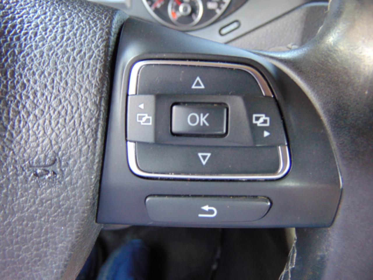Volkswagen Jetta Hybrid Base 2013