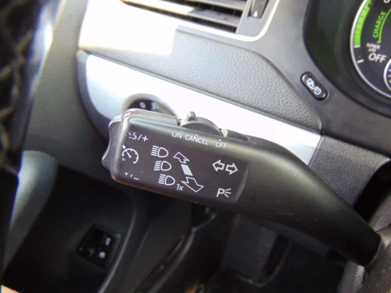 Volkswagen Jetta Hybrid Base 2013
