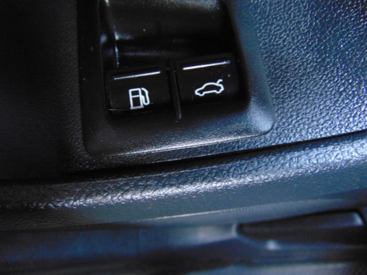Volkswagen Jetta Hybrid Base 2013