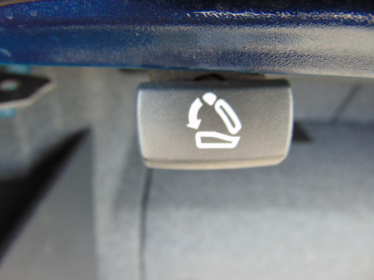 Volkswagen Jetta Hybrid Base 2013