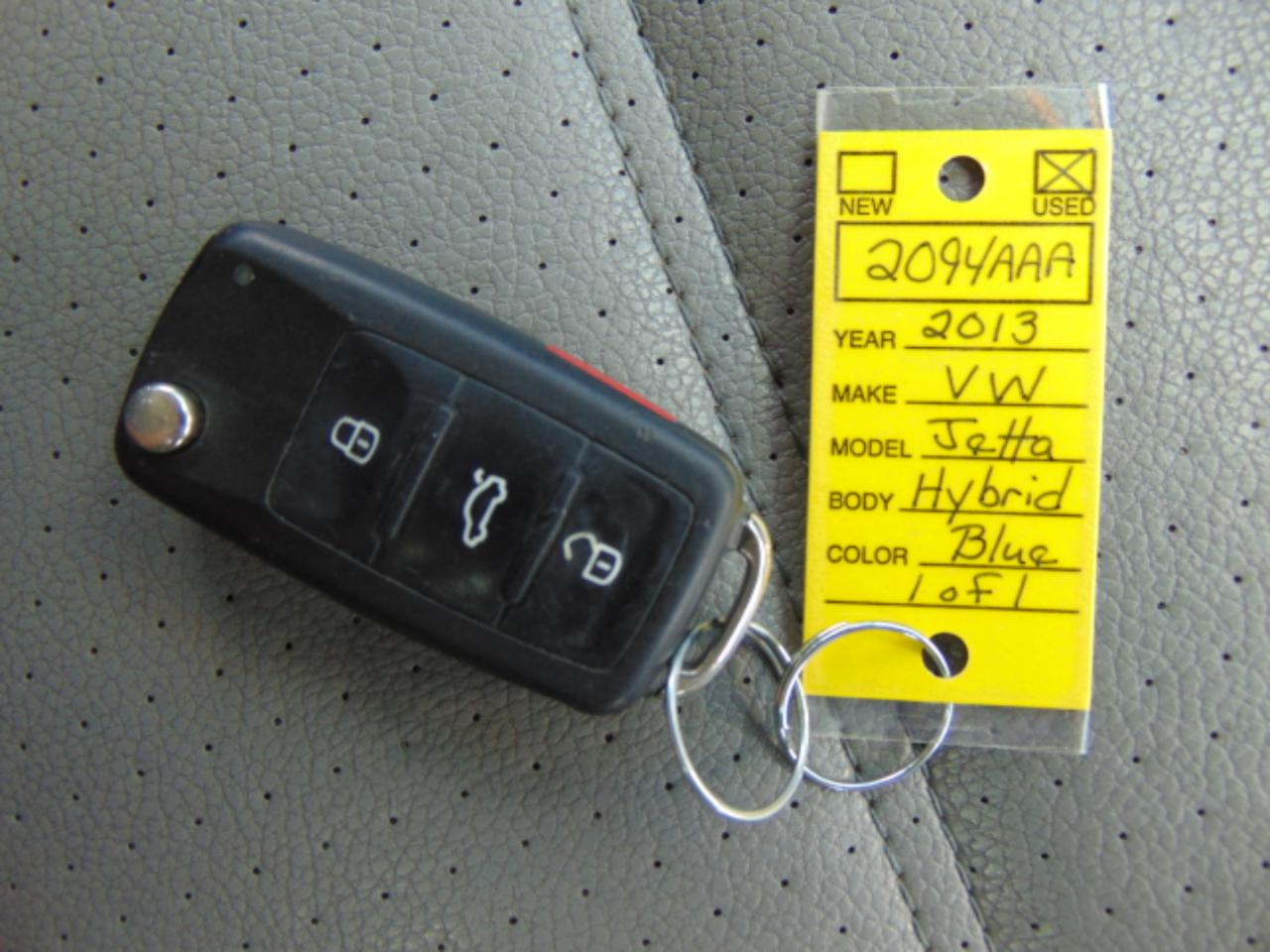 Volkswagen Jetta Hybrid Base 2013