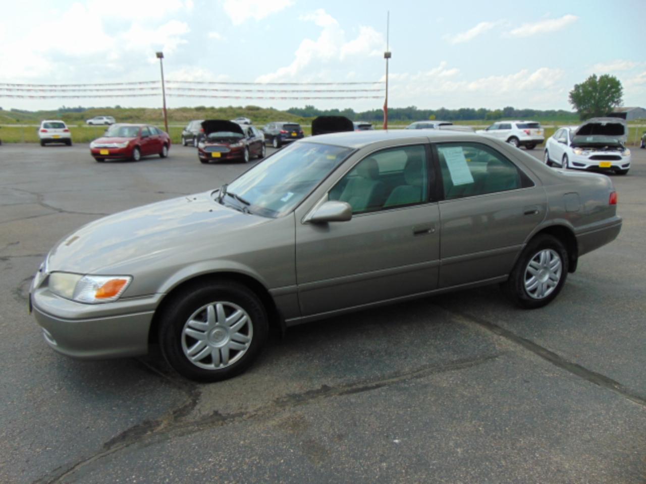 Toyota Camry LE 2001