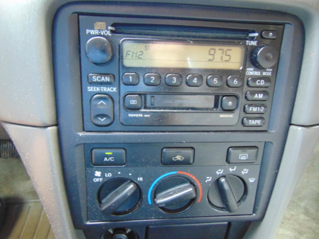 Toyota Camry LE 2001