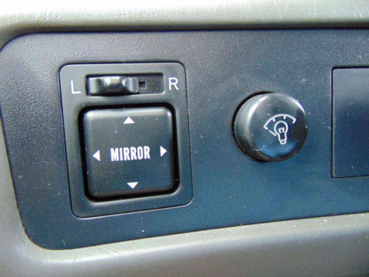 Toyota Camry LE 2001