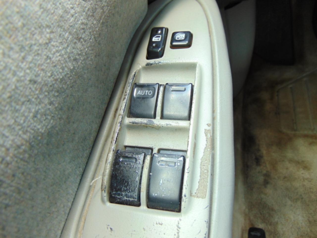 Toyota Camry LE 2001
