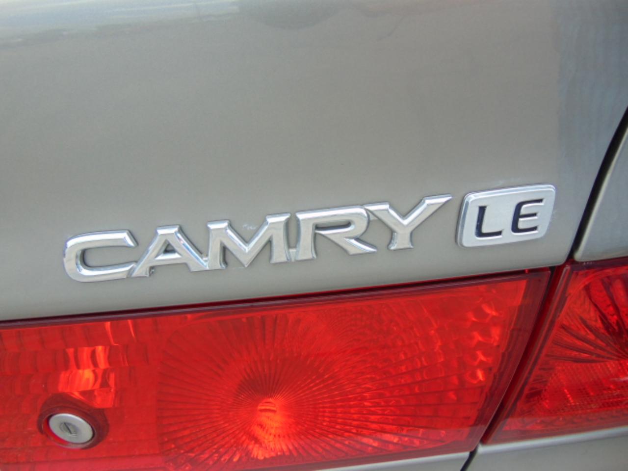 Toyota Camry LE 2001