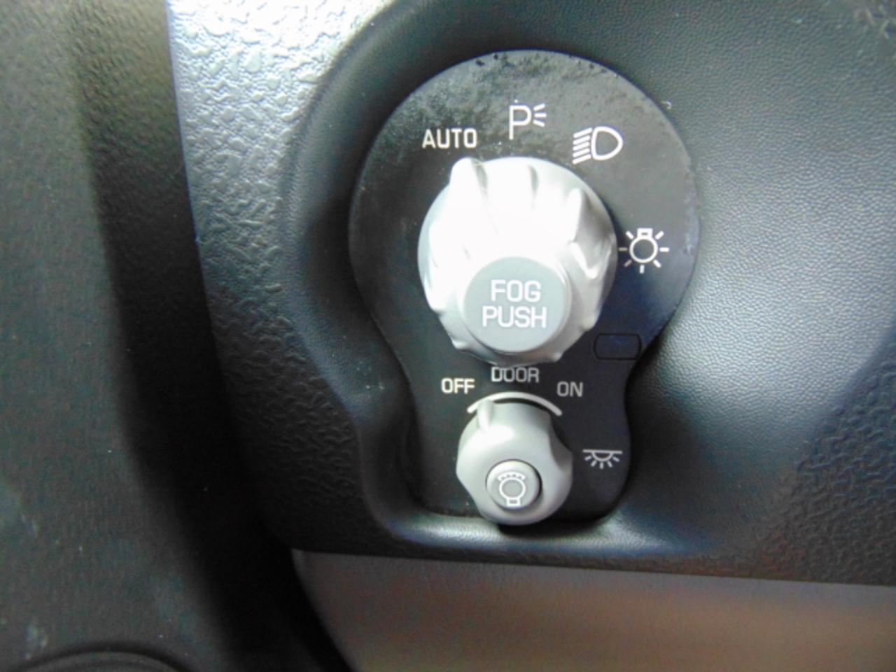 Pontiac Aztek Base 2001