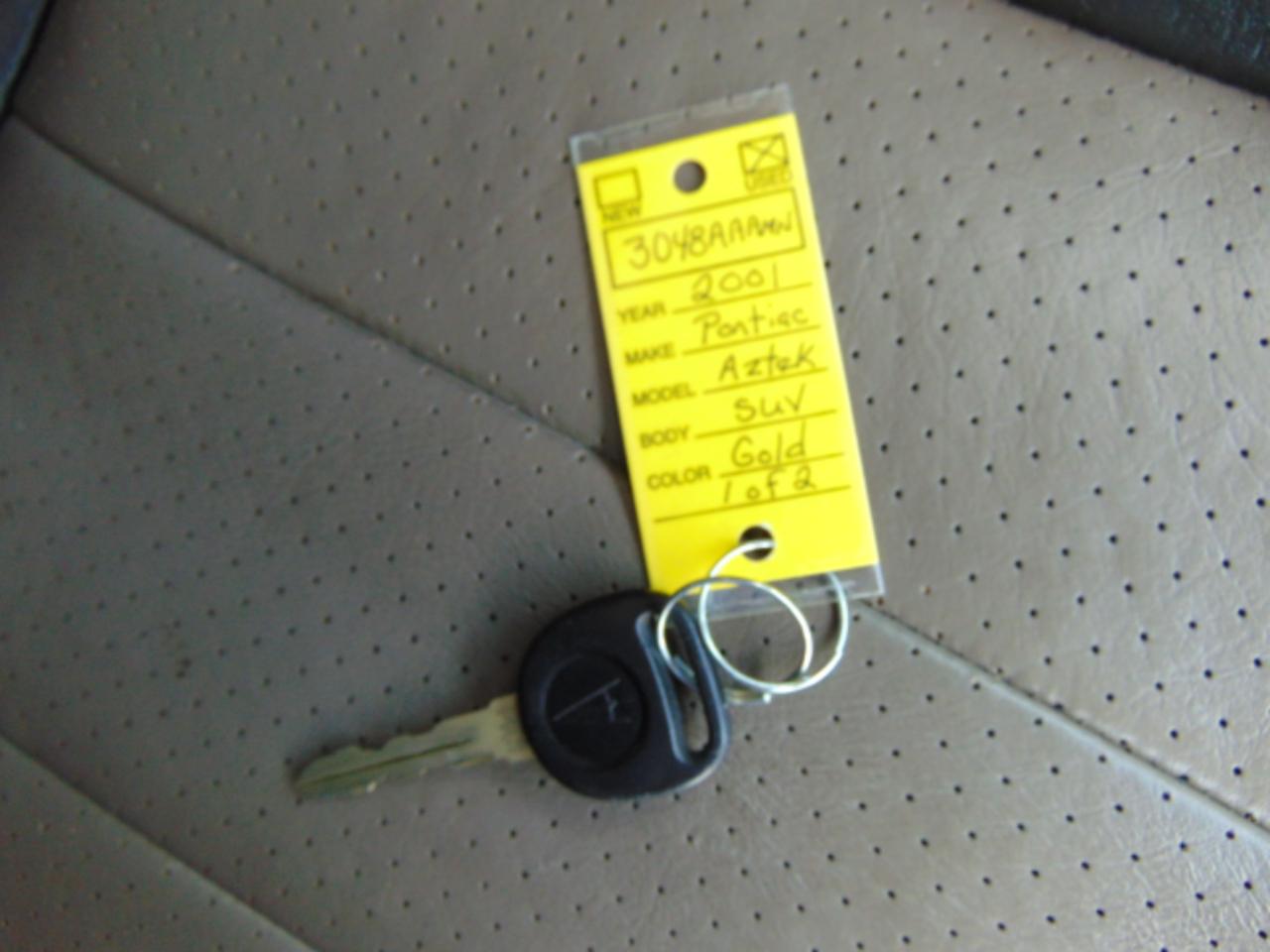 Pontiac Aztek Base 2001