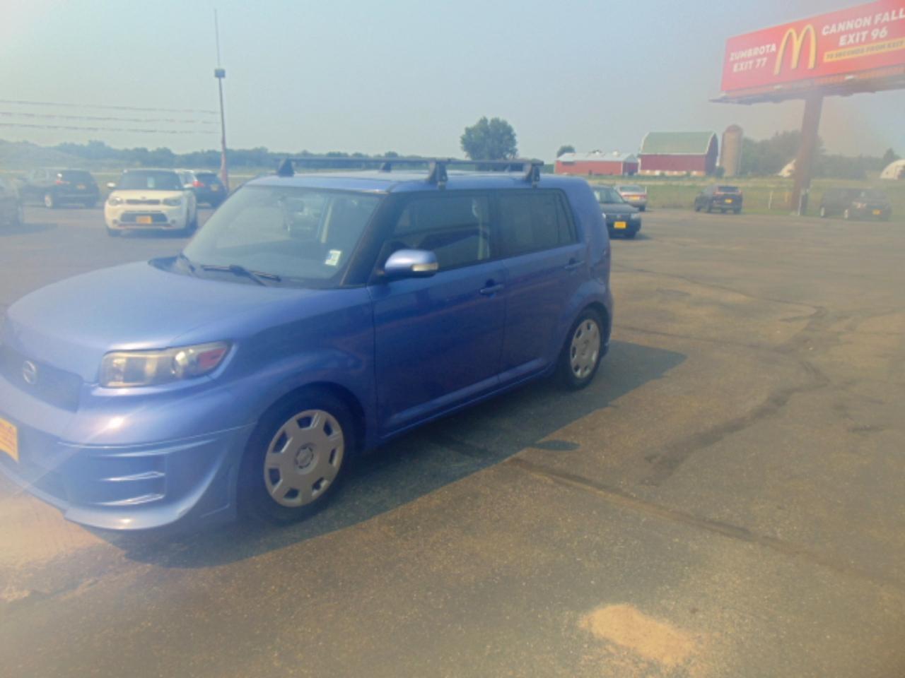 Scion xB 5-Door Wagon 4-Spd AT 2010