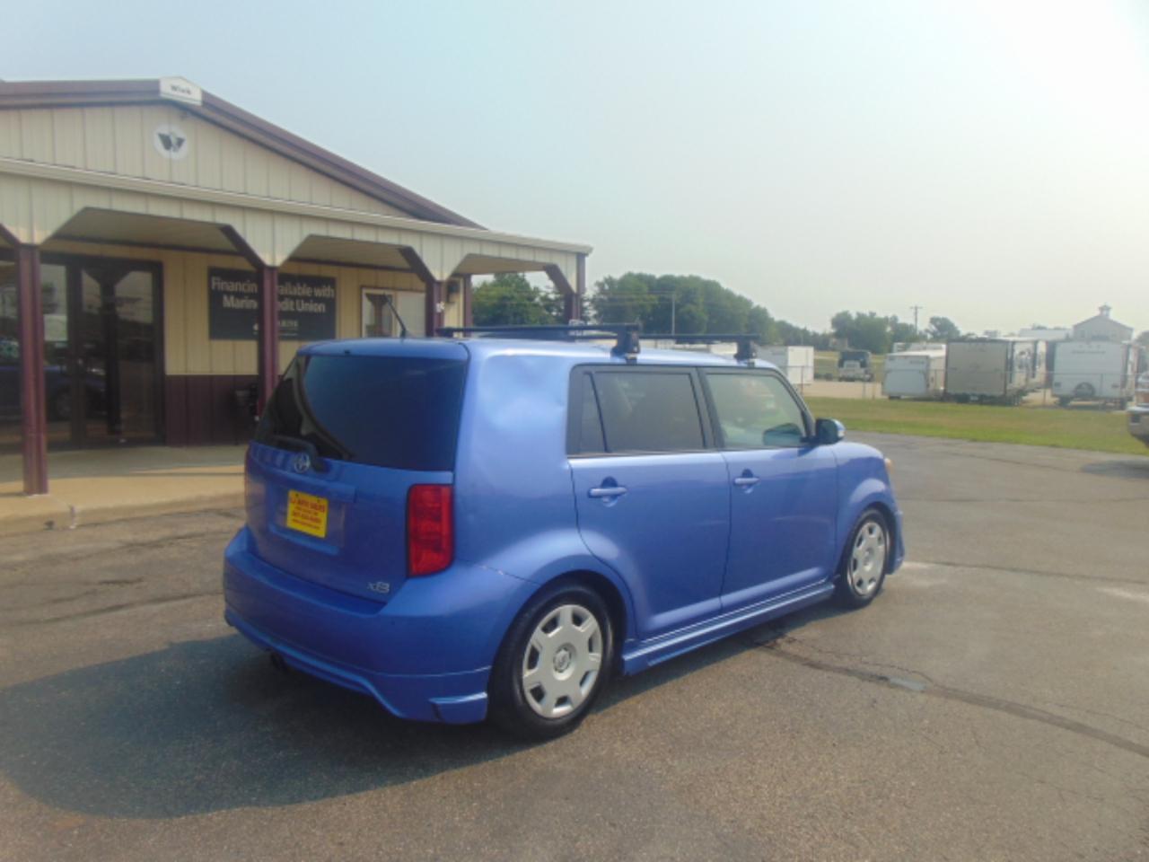 Scion xB 5-Door Wagon 4-Spd AT 2010