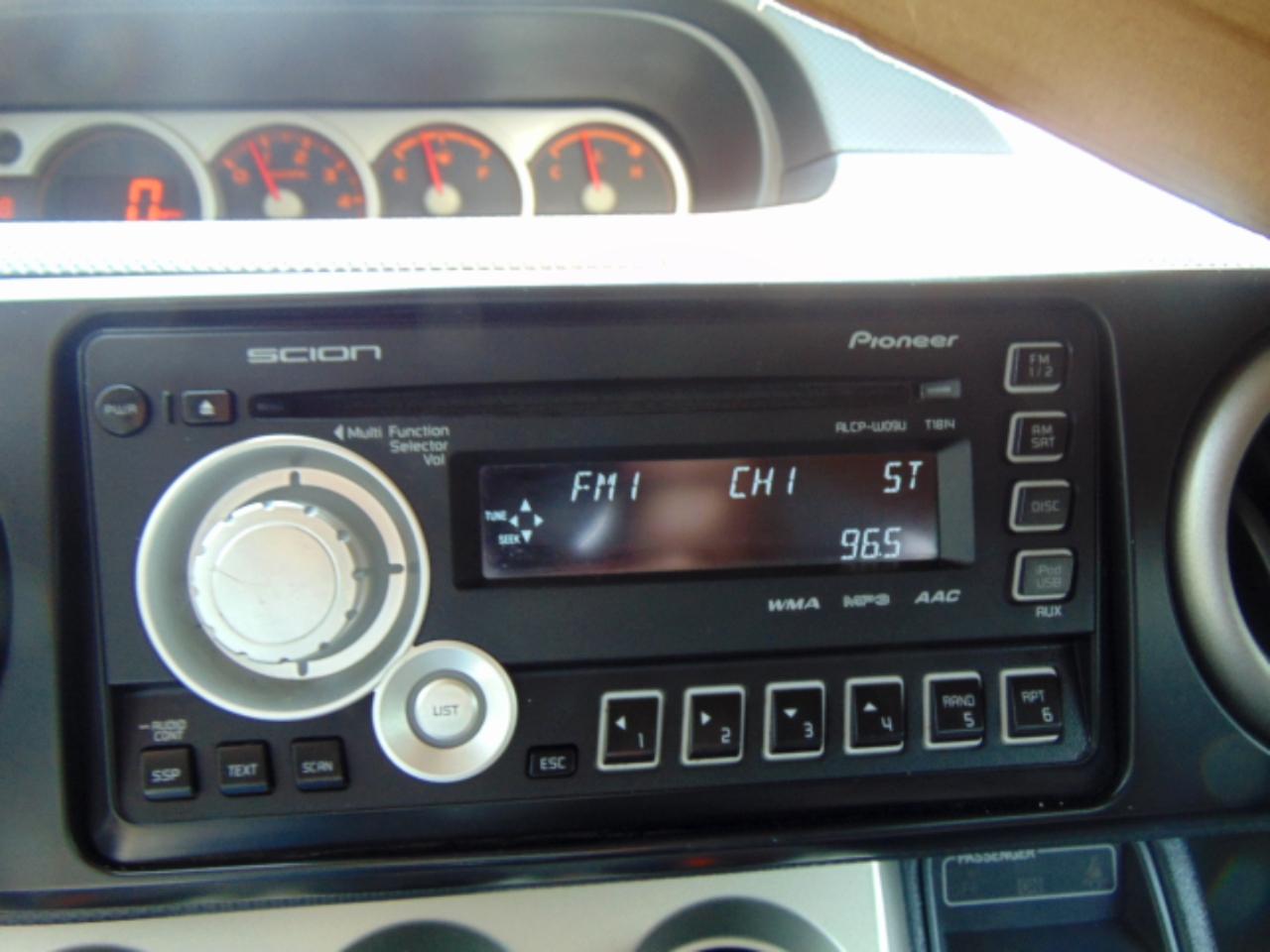 Scion xB 5-Door Wagon 4-Spd AT 2010