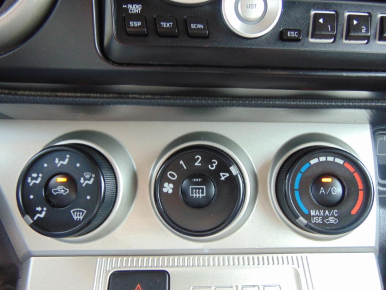 Scion xB 5-Door Wagon 4-Spd AT 2010