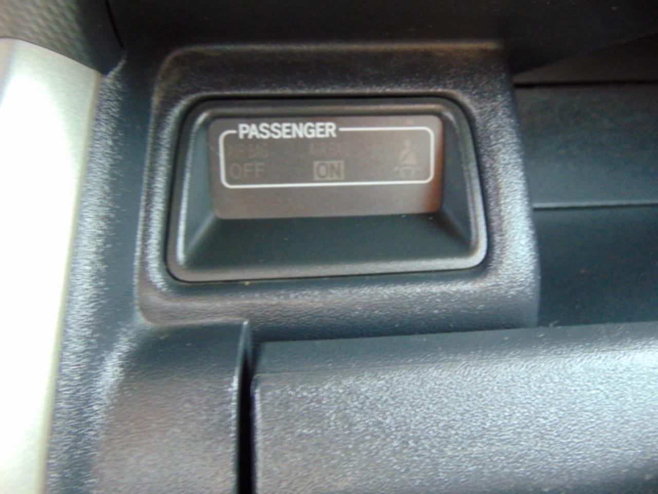 Scion xB 5-Door Wagon 4-Spd AT 2010