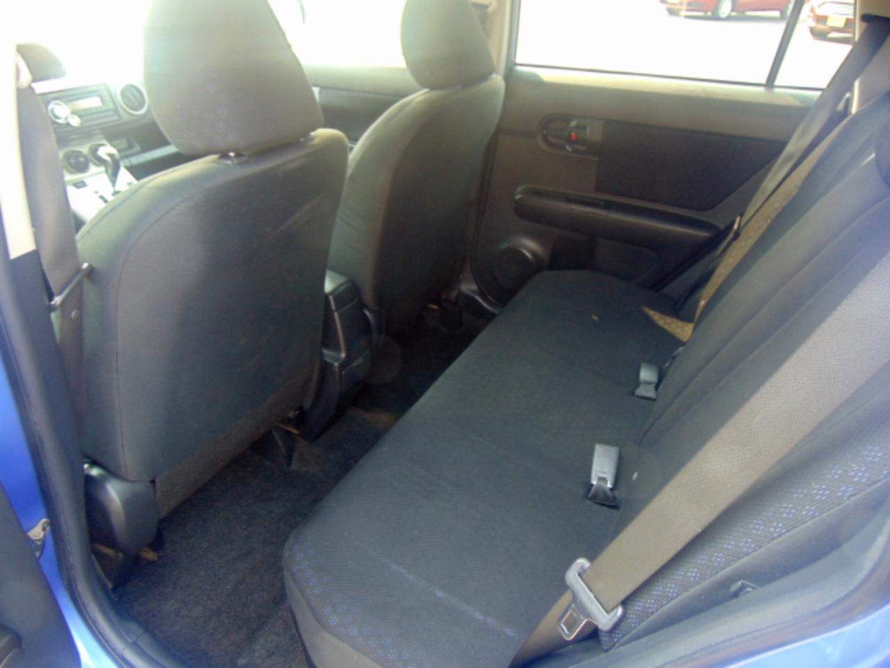 Scion xB 5-Door Wagon 4-Spd AT 2010