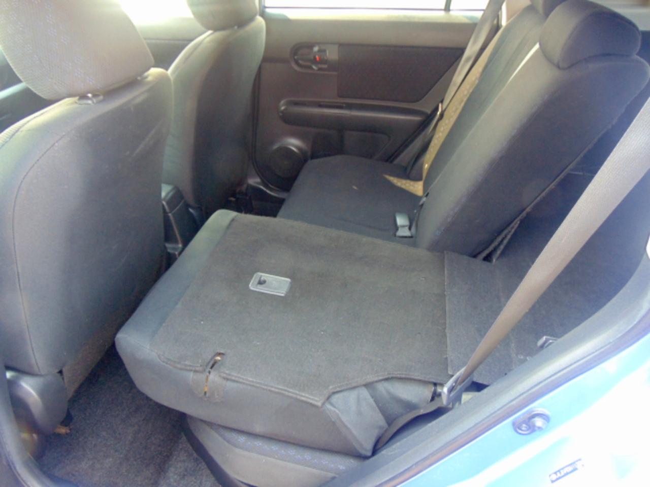 Scion xB 5-Door Wagon 4-Spd AT 2010