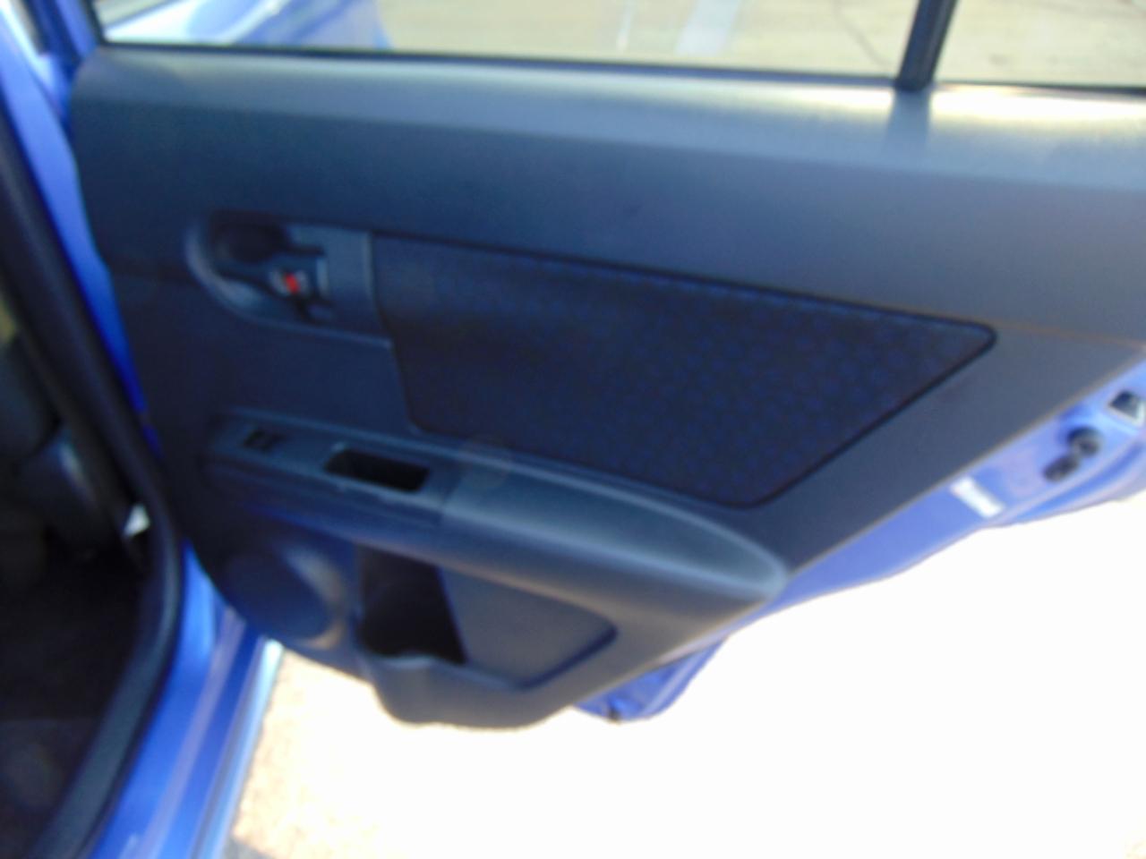 Scion xB 5-Door Wagon 4-Spd AT 2010