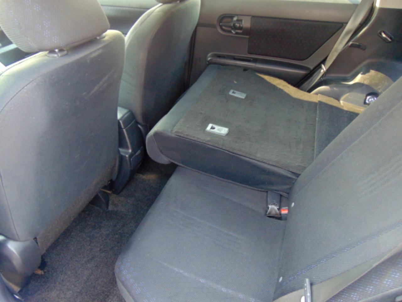 Scion xB 5-Door Wagon 4-Spd AT 2010