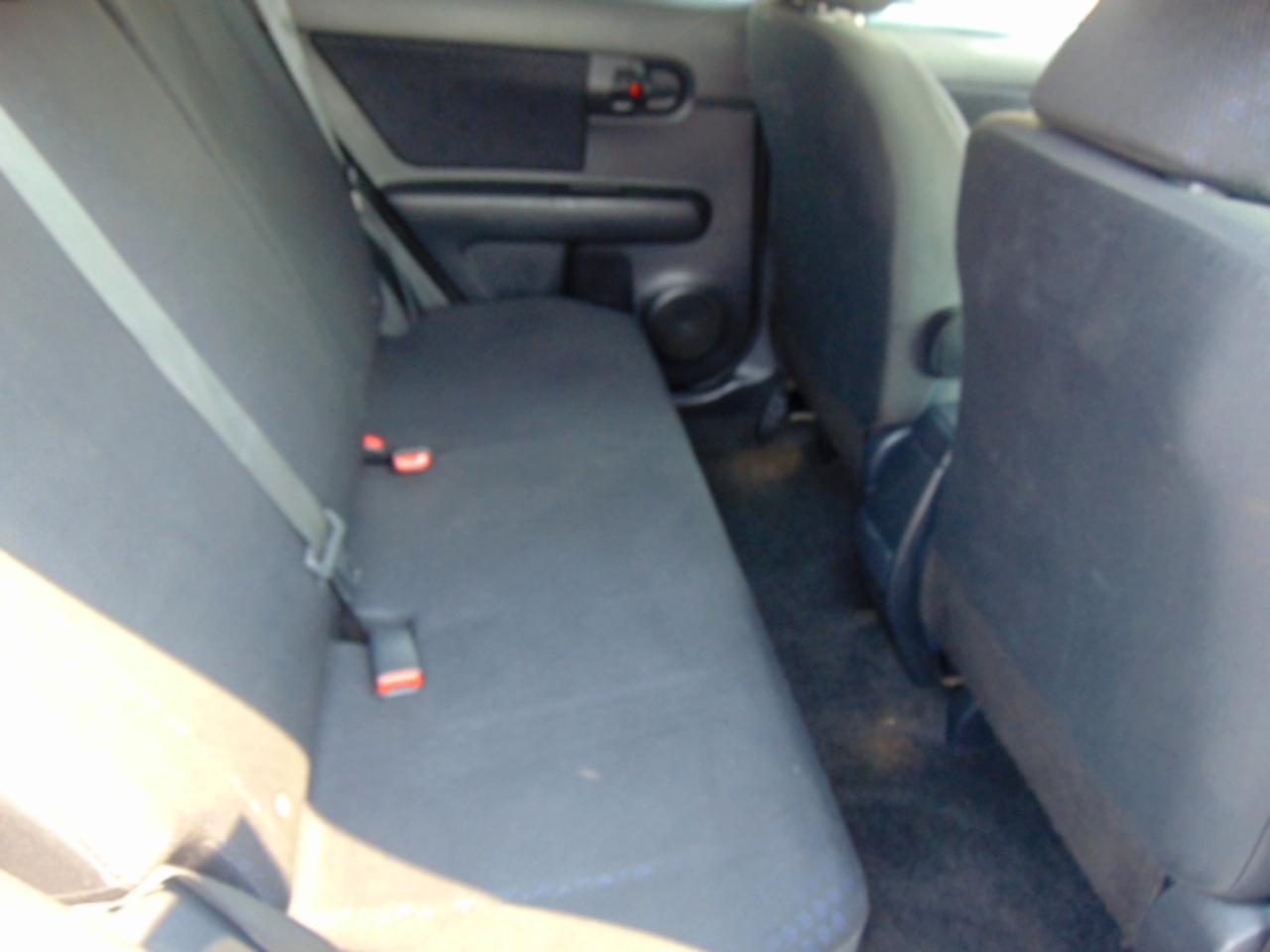 Scion xB 5-Door Wagon 4-Spd AT 2010