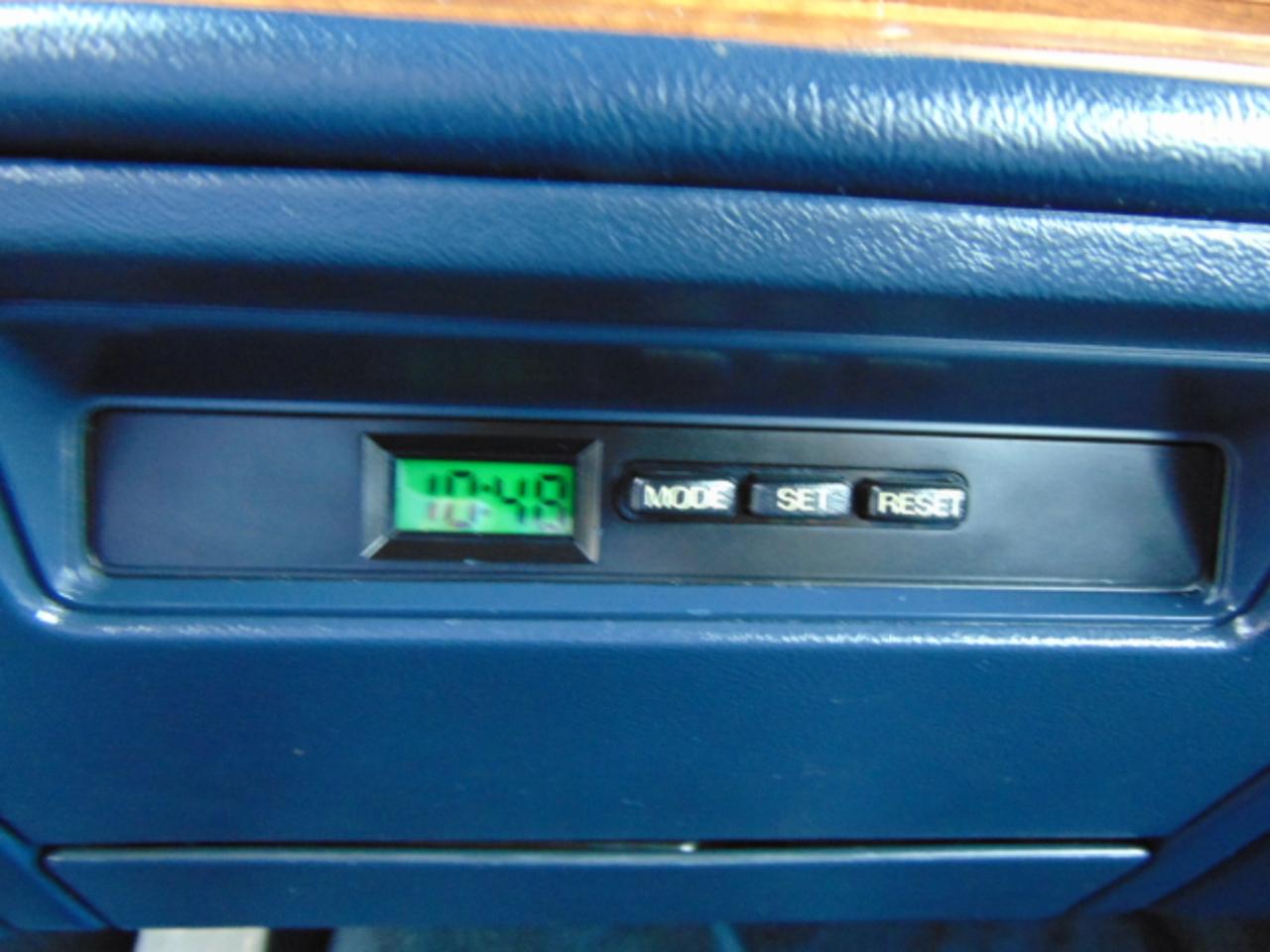 Lincoln Continental Base 1990