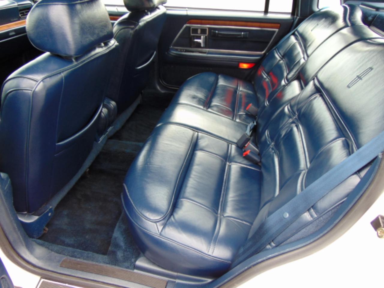 Lincoln Continental Base 1990