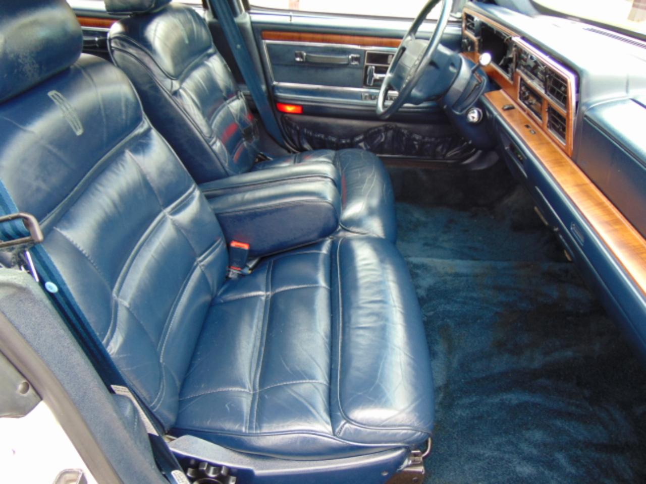 Lincoln Continental Base 1990