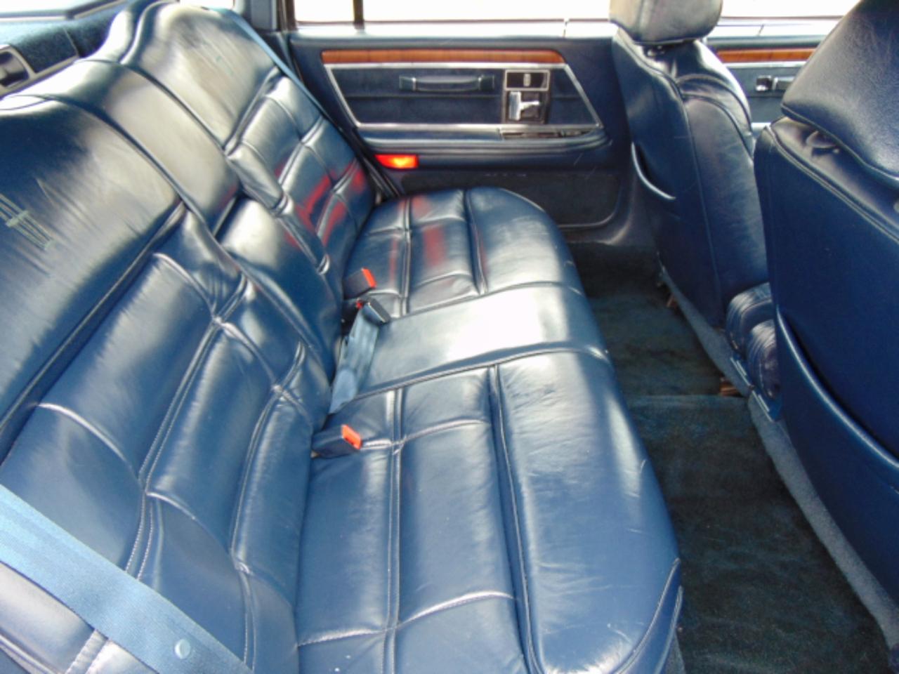 Lincoln Continental Base 1990
