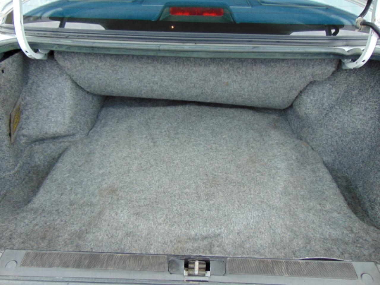 Lincoln Continental Base 1990