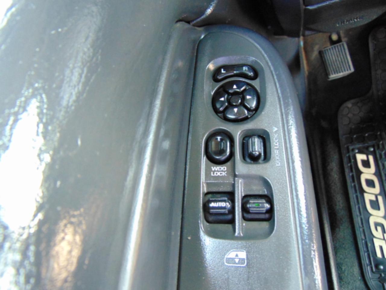 Dodge Ram 1500 Sport Reg Cab 4WD 2002