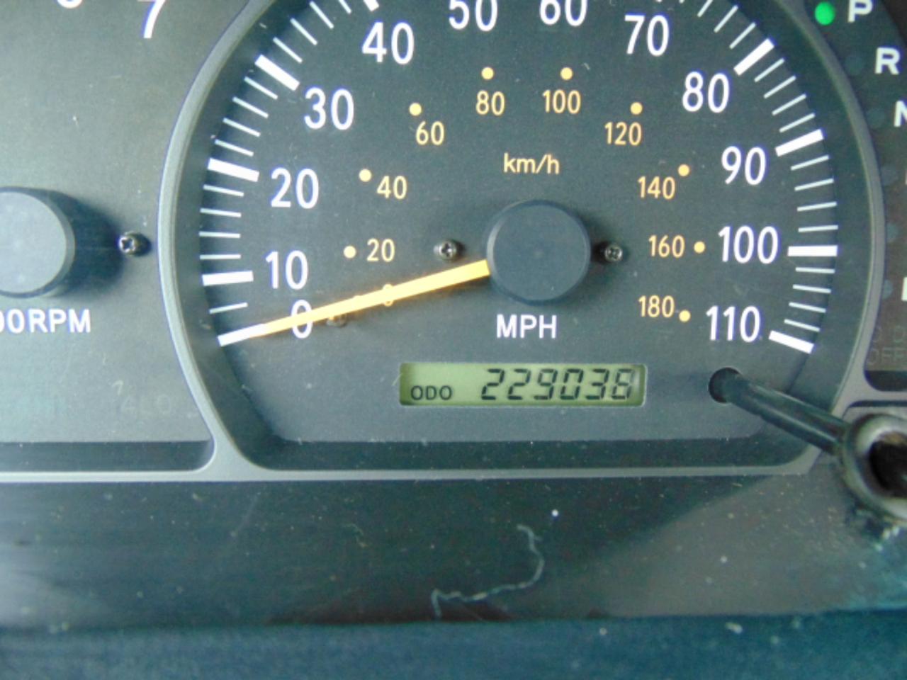 Toyota Tundra SR5 V8 4WD 2002