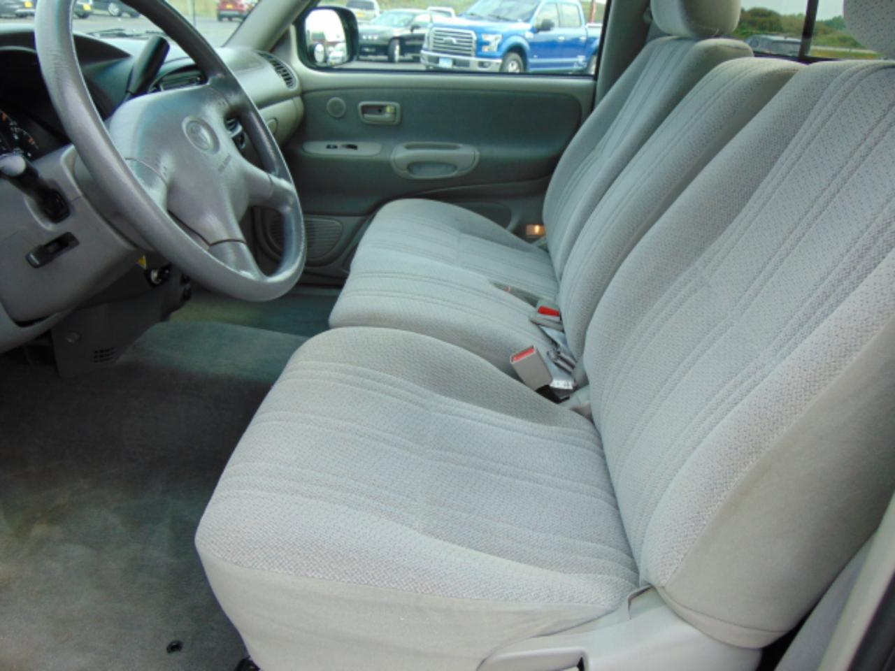 Toyota Tundra SR5 V8 4WD 2002