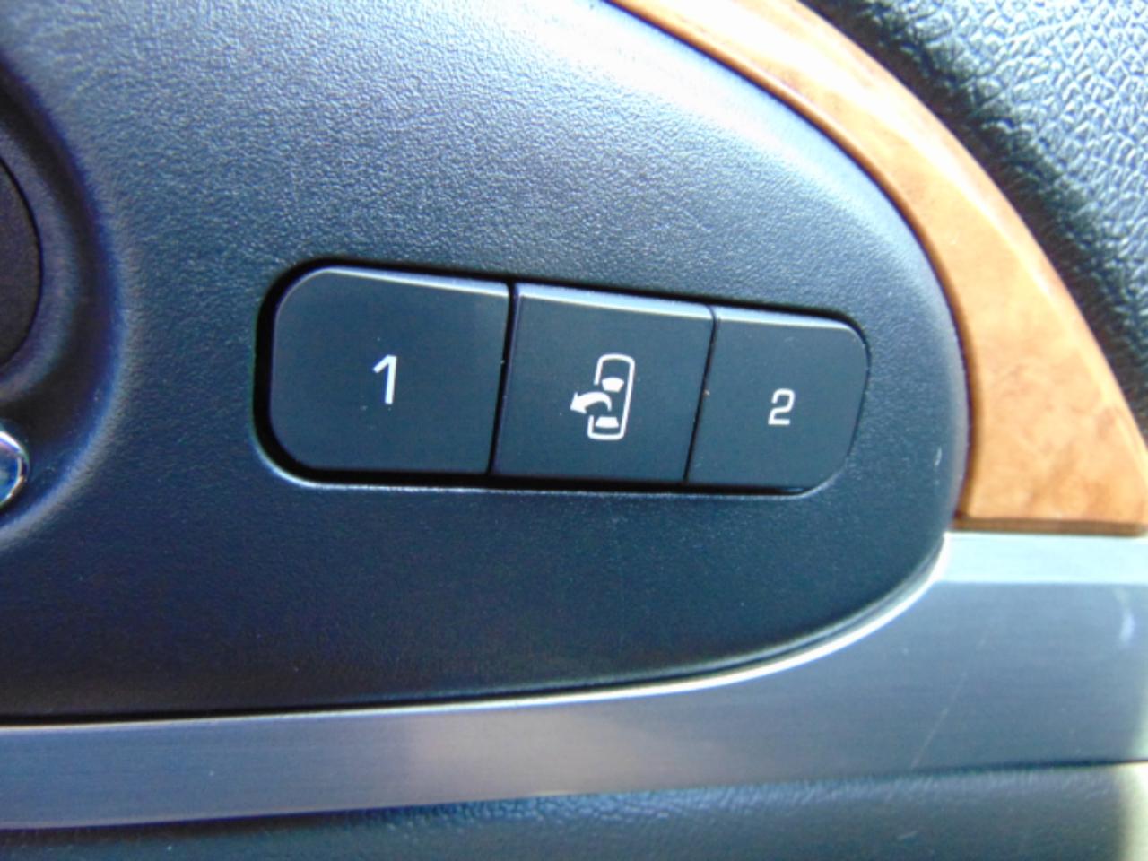 Buick Enclave CXL-2 AWD 2011
