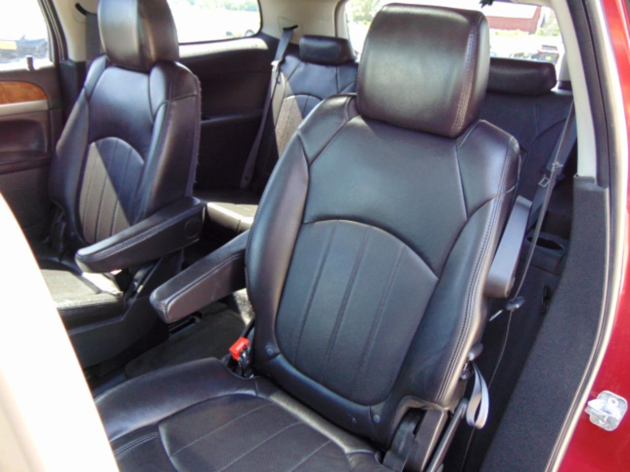 Buick Enclave CXL-2 AWD 2011