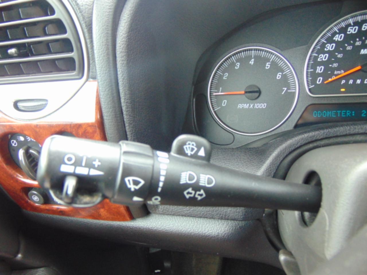 GMC Envoy SLE-1 4WD 2007