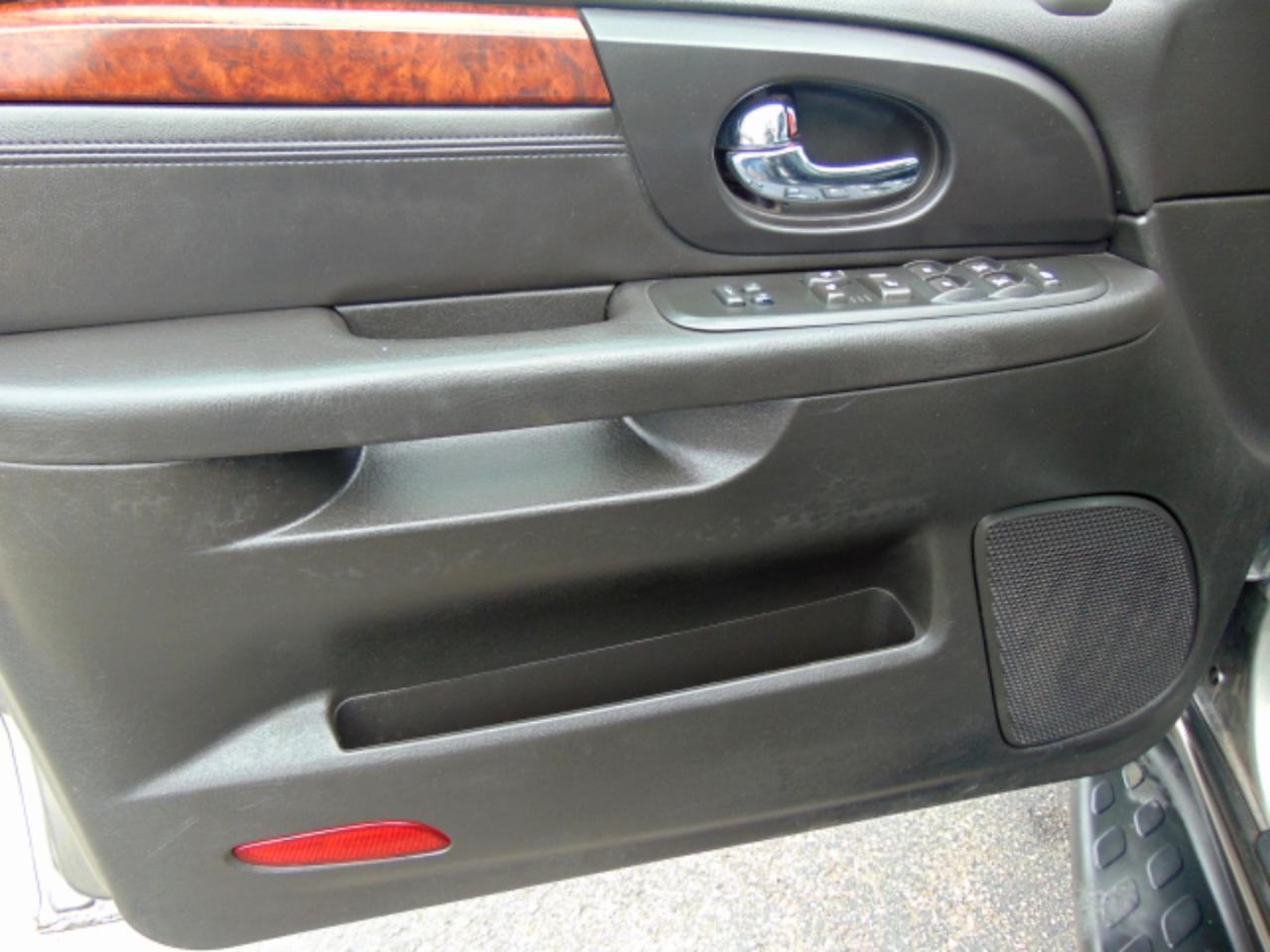GMC Envoy SLE-1 4WD 2007