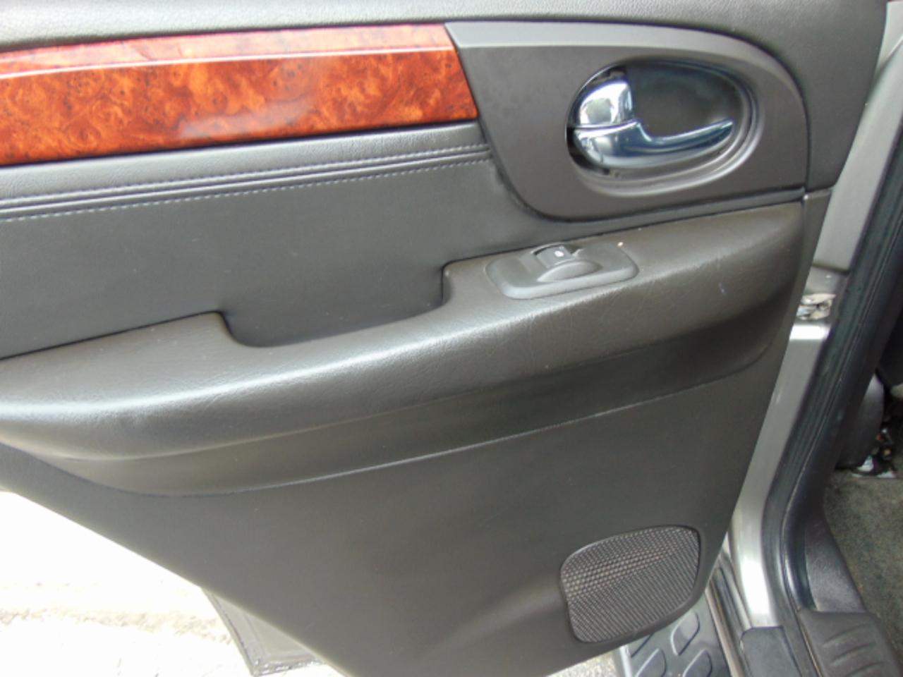GMC Envoy SLE-1 4WD 2007