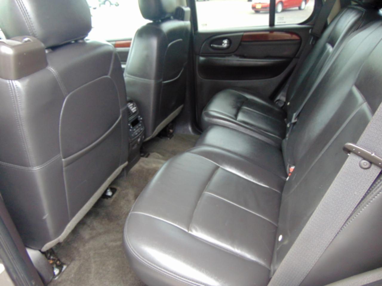 GMC Envoy SLE-1 4WD 2007
