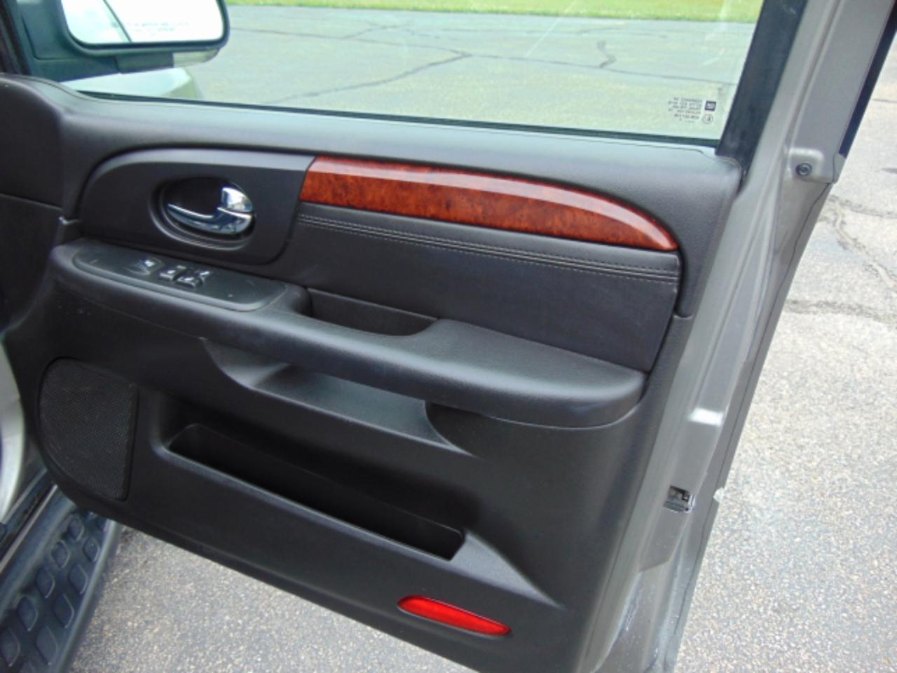GMC Envoy SLE-1 4WD 2007