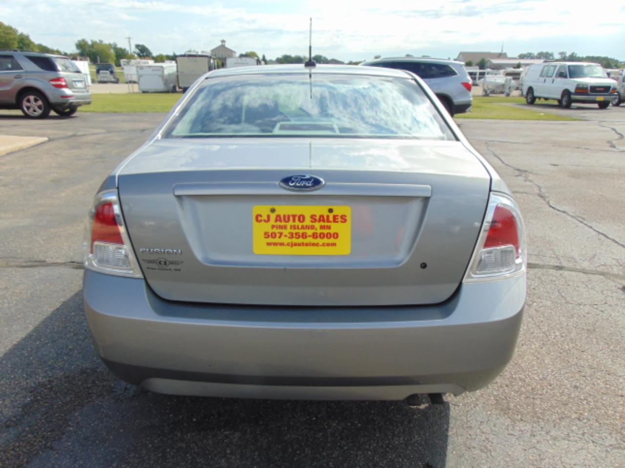 Ford Fusion I4 S 2009