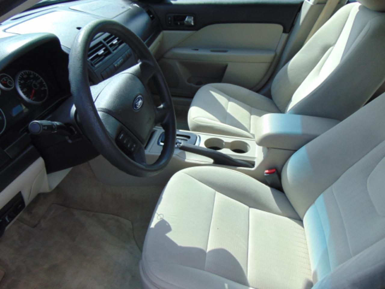 Ford Fusion I4 S 2009
