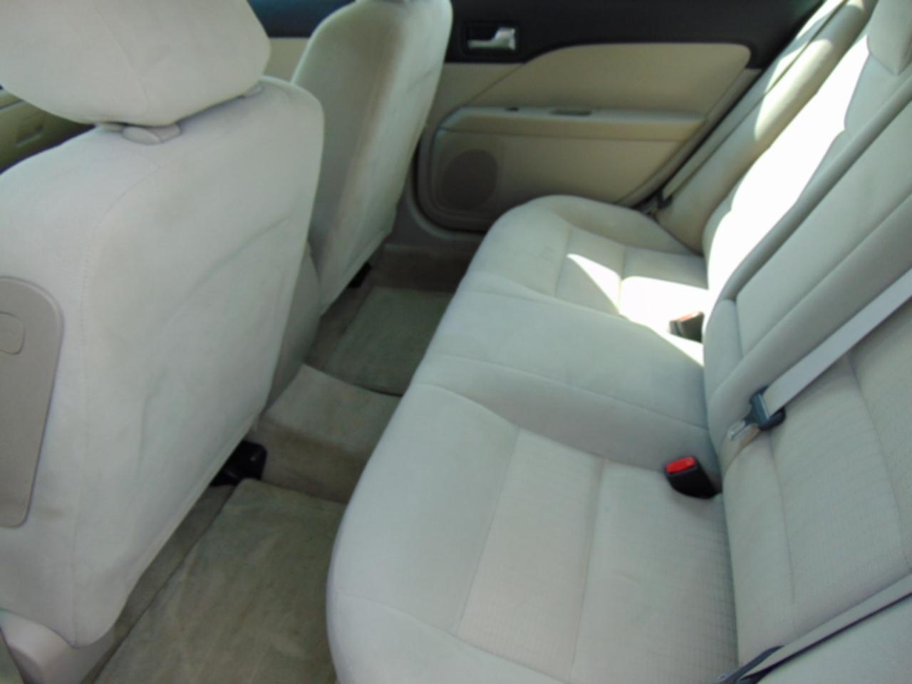 Ford Fusion I4 S 2009