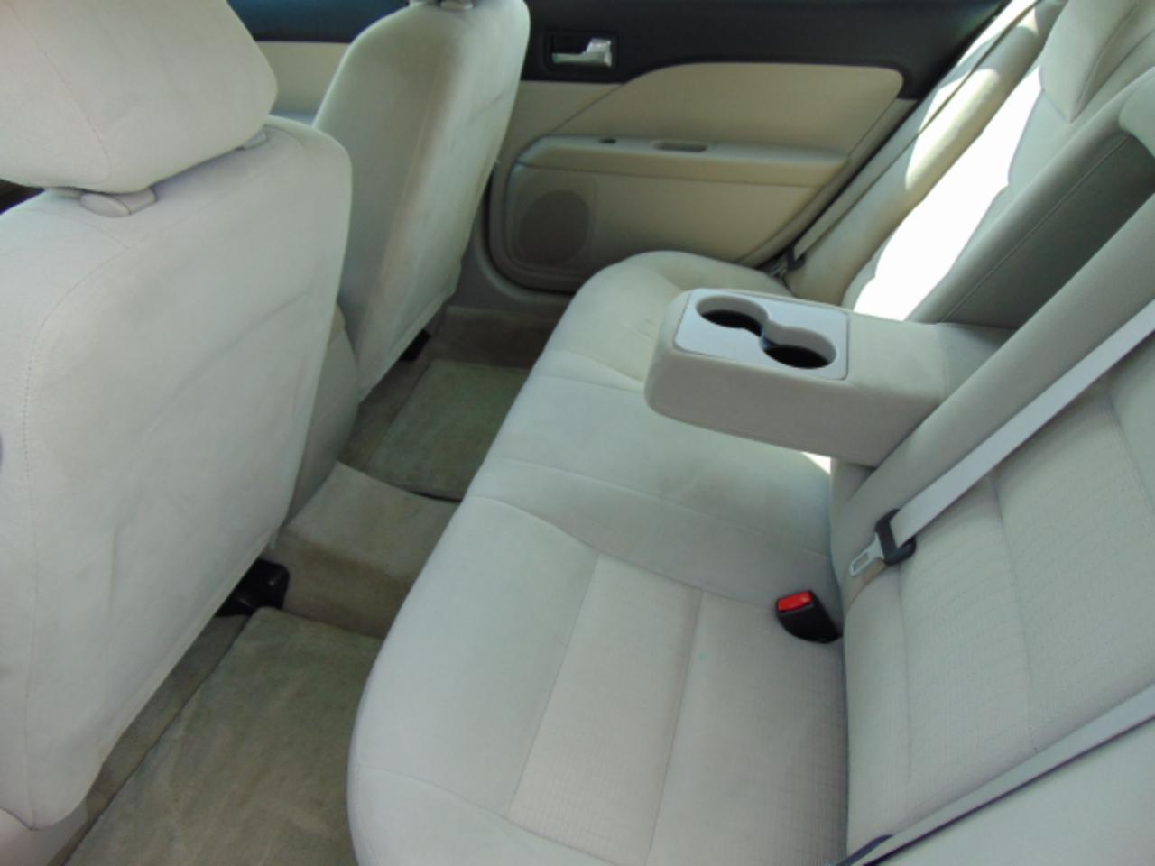 Ford Fusion I4 S 2009