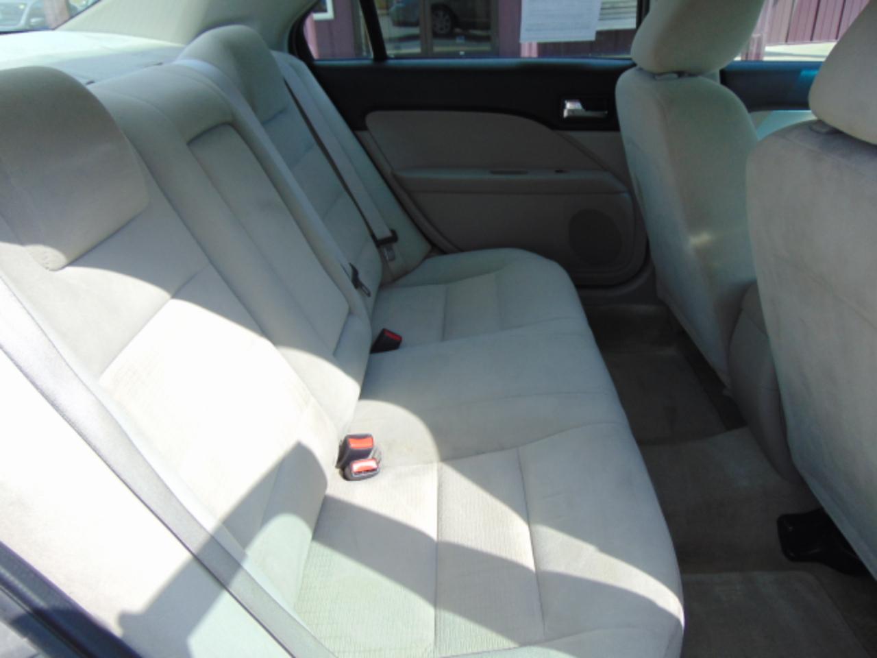 Ford Fusion I4 S 2009